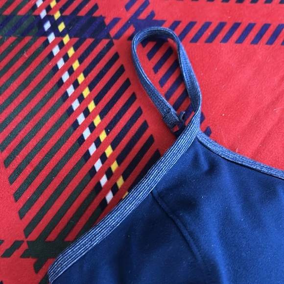 Under Armour workout tank built in bra, L, awesome condition - Picture 2 of 7